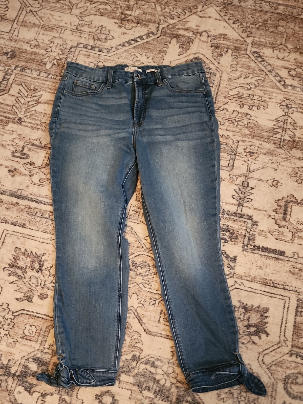 Jen7 Size 12 Women's Blue Cropped Jeans with Tie Hem